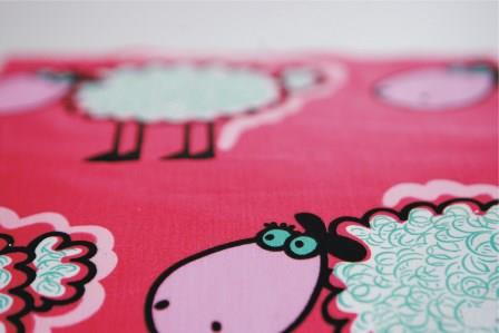 uubo posteljnina funny sheep